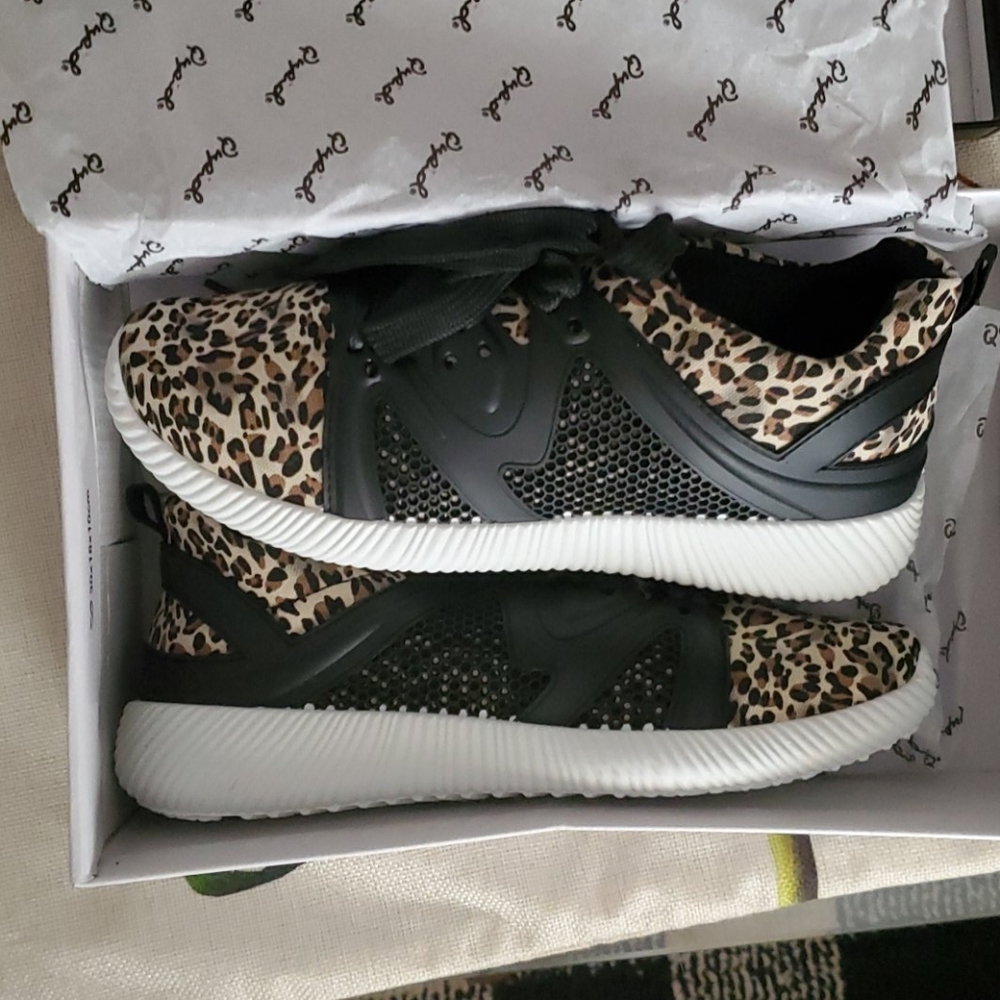 Cheeta tennis shoes
